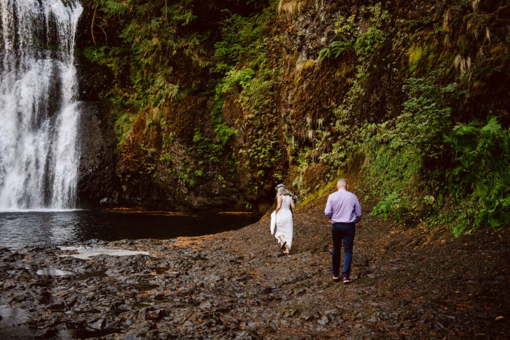 There are hundreds of waterfalls in Oregon that make for beautiful elopement settings.